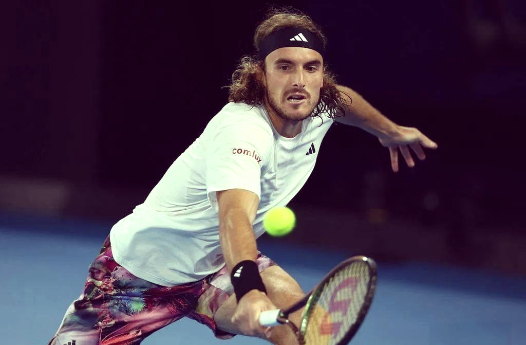 法网鏖战澳网，西西帕斯扛起全队