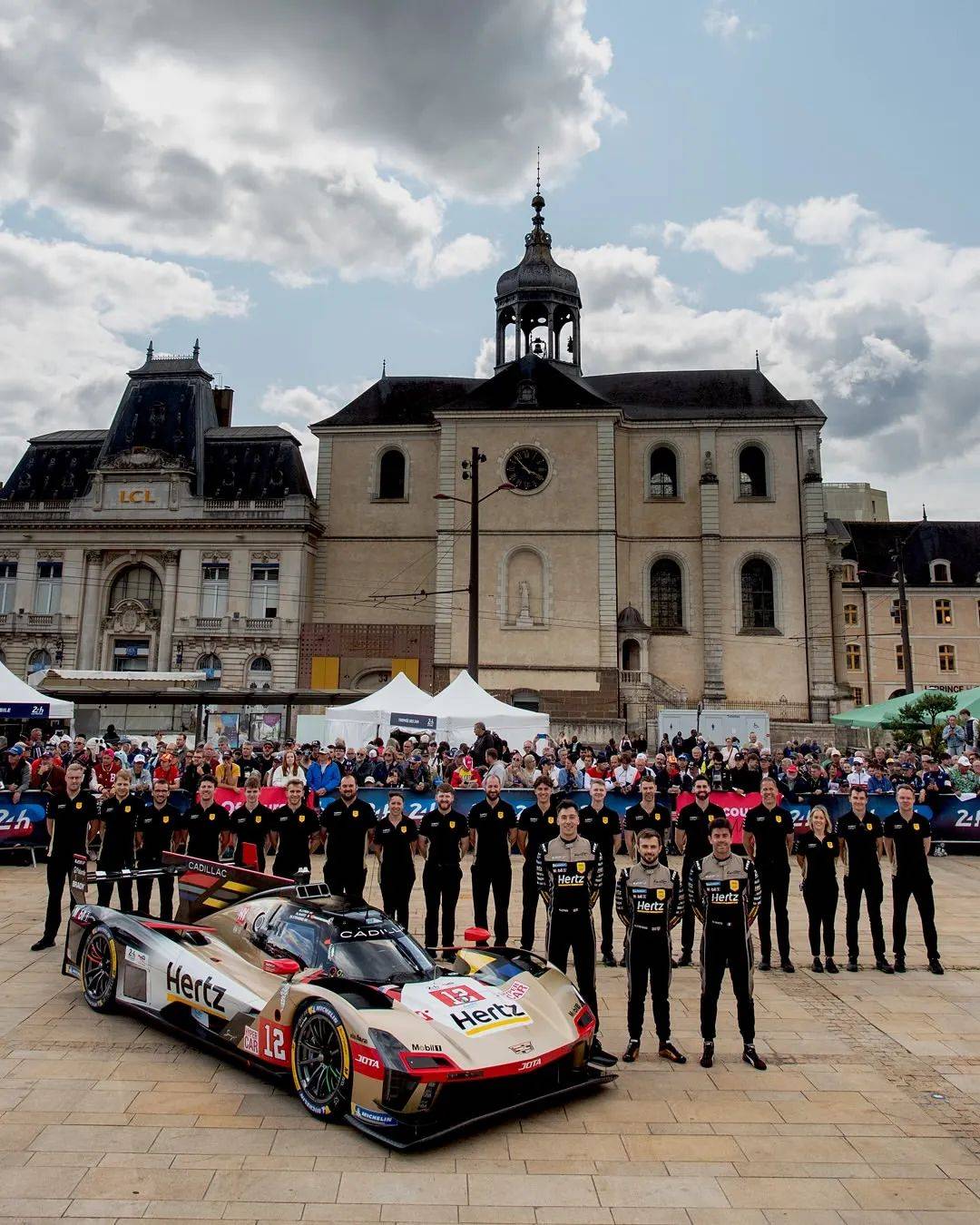 迈凯伦翻盘雷诺车队，勒克莱尔统治全场的简单介绍