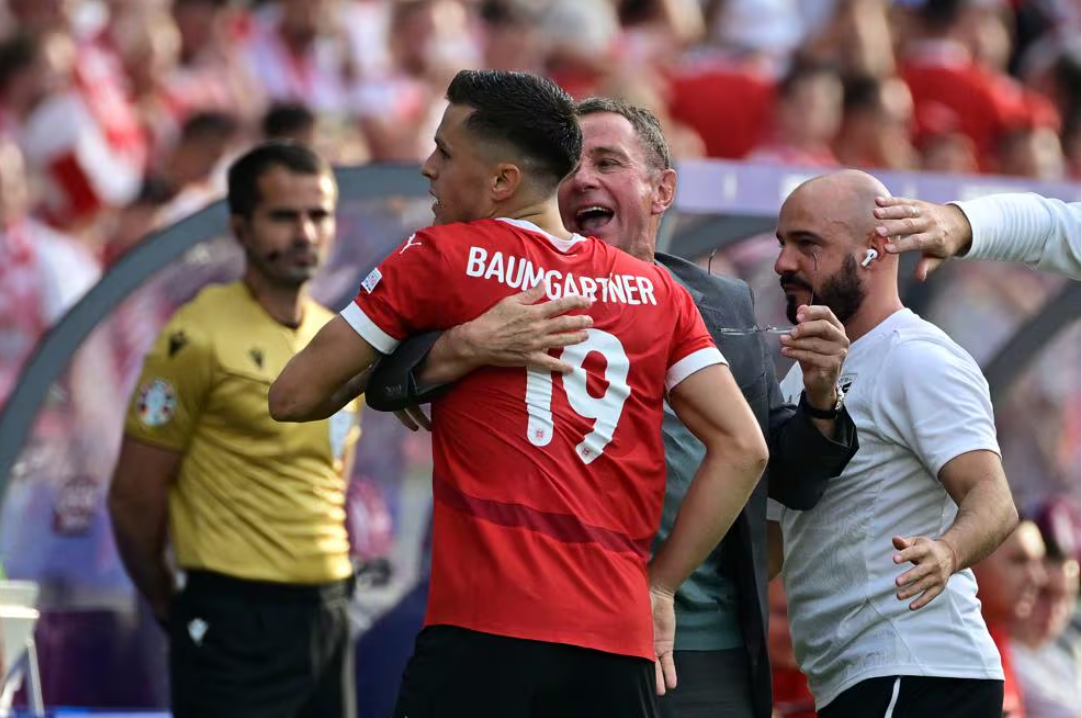 开云平台-英格兰队轻取波兰队，波尔扛起全队